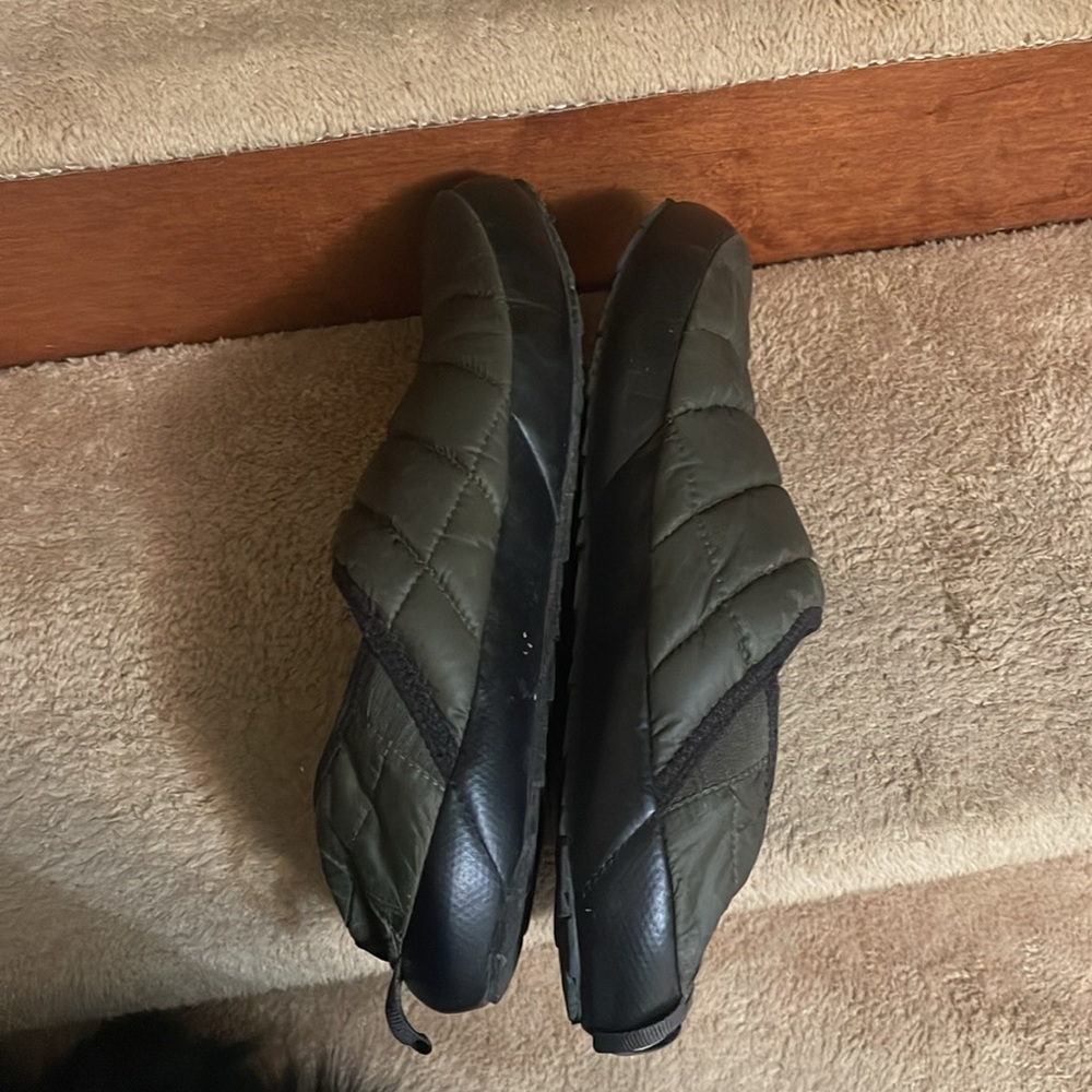 The North Face Men’s Shoes Size 11 In Like New In Excellent Condition - Picture 6 of 11